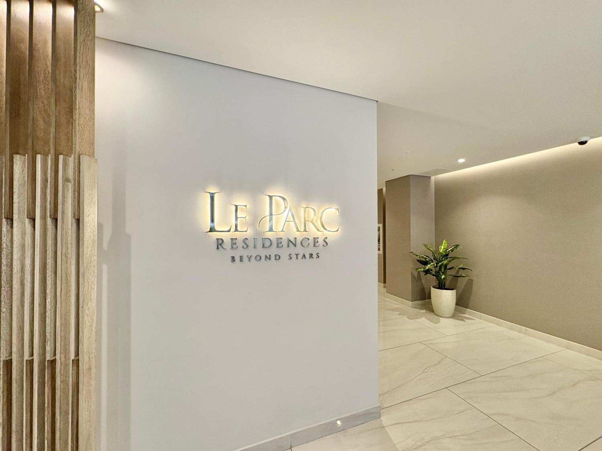 Le Parc Residences - Luxury Suites キト エクステリア 写真